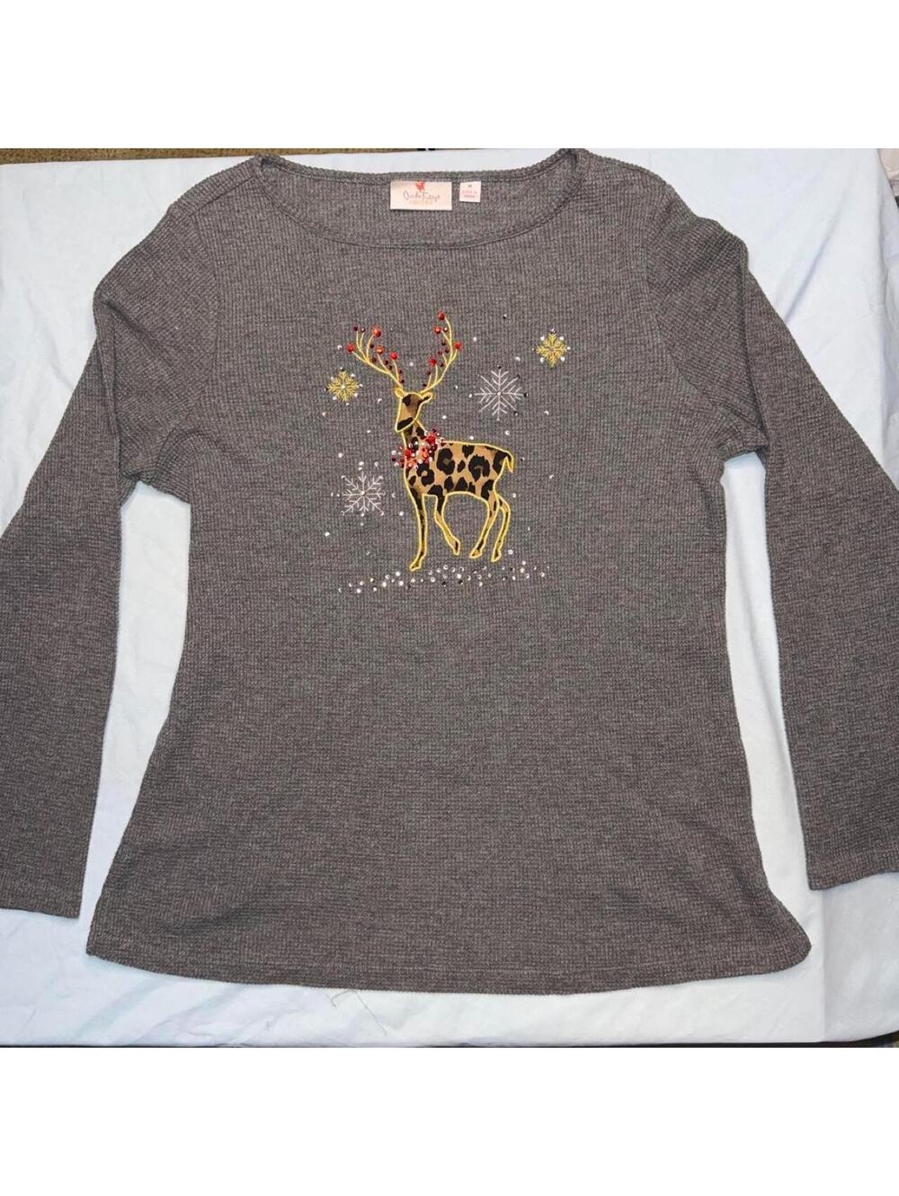 Quacker Factory Womens Grey waffle knit reindeer animal print sparkle shirt sz M
